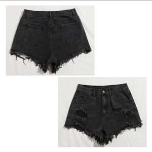 Women’s black denim ripped jean shorts XS (2)